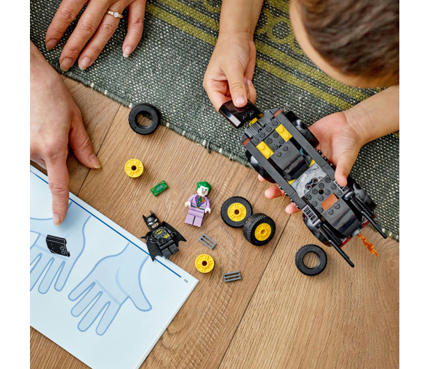 LEGO Outlet DC Batman 76264 Batmobil™ Pogoń: Batman™ kontra - 1553872 - zdjęcie 14